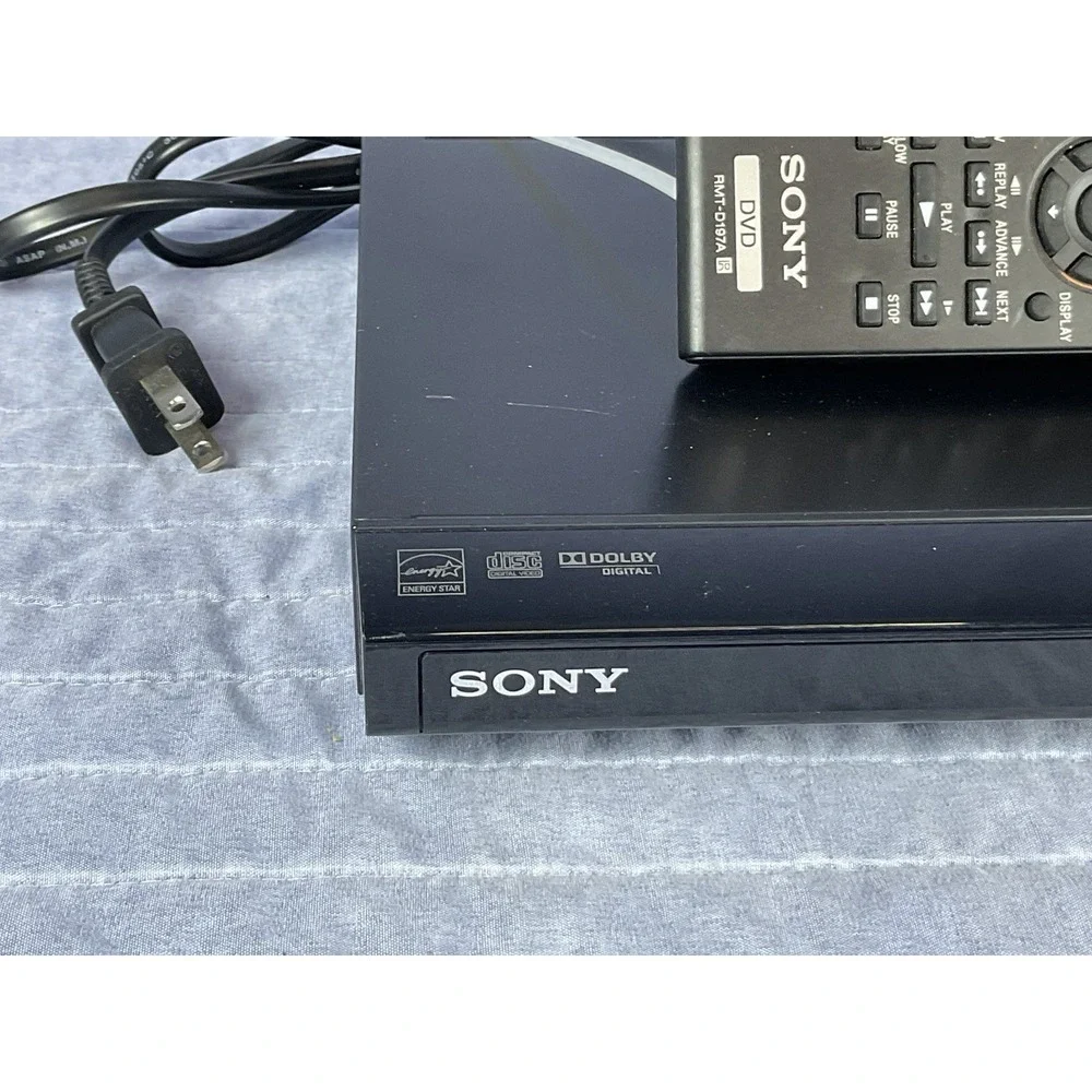 LG BP200 Blu-Ray Disc DVD Player 1080p HDMI WiFi USB w/ Remote Tested